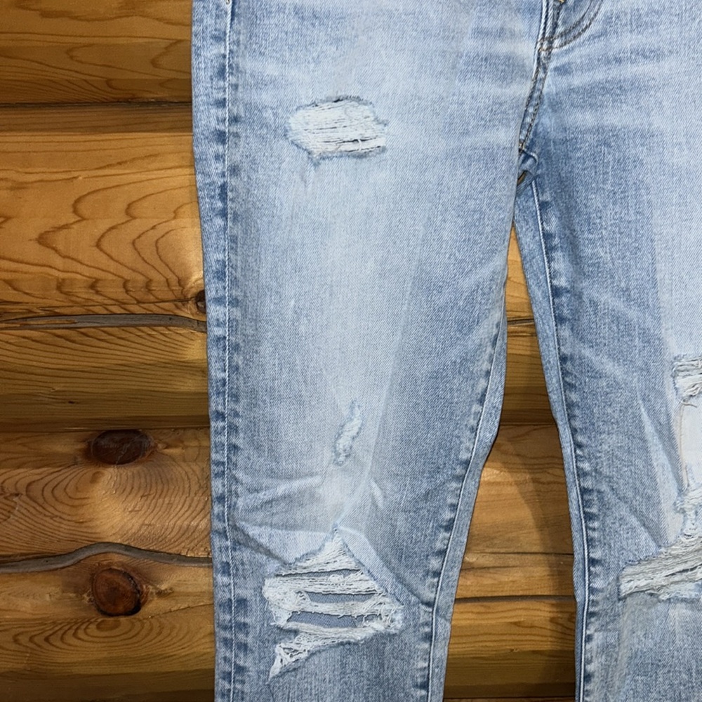 American Eagle Like New AE77 Premium Skinny Jeans Size 6 Reg. in Light Destroy - Picture 9 of 15